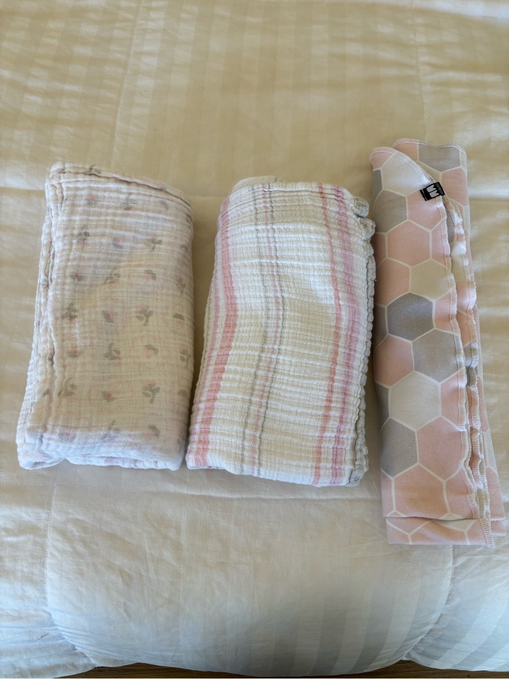 Muslin Cotton Swaddle Baby Blanket Lot of 3 Aden Ana is swaddle designs
